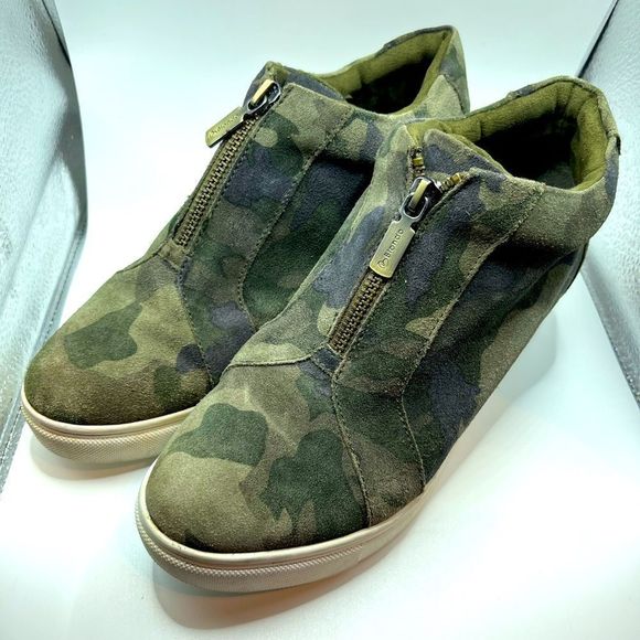 BLONDO CAMO HIDDEN WEDGE SNEAKERS‎ - Picture 1 of 12